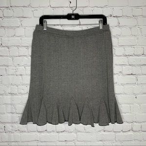 White House Black Market Womens Chevron Stretch Pull On Mini Skirt Ruffled Hem L